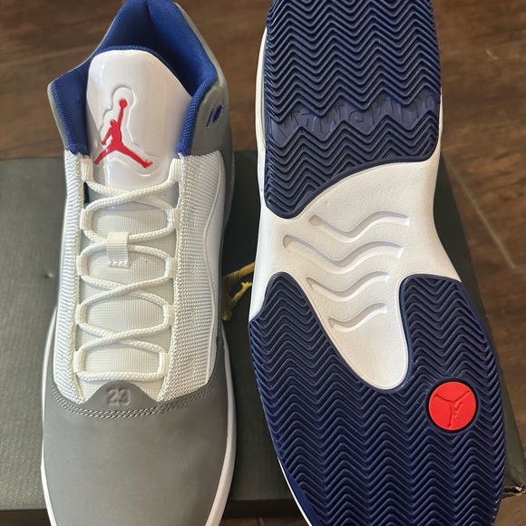 Brand new men’s Jordan Max aura two still in the box - Picture 4 of 4